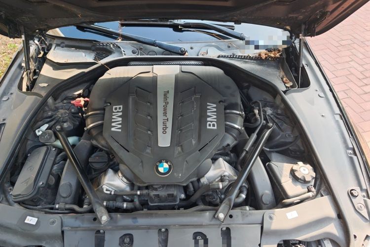Used BMW 6 Series 2011 650i Convertible Coupe Engine Bay