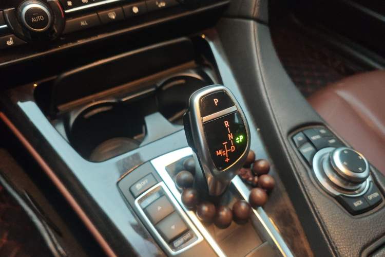 Used BMW 6 Series 2011 640i Convertible Coupe Gear Lever