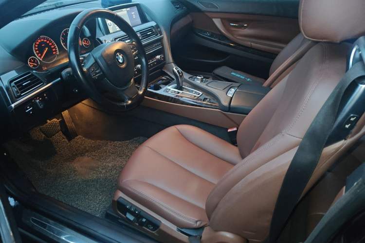 Used BMW 6 Series 2011 640i Convertible Coupe Left Front Seat