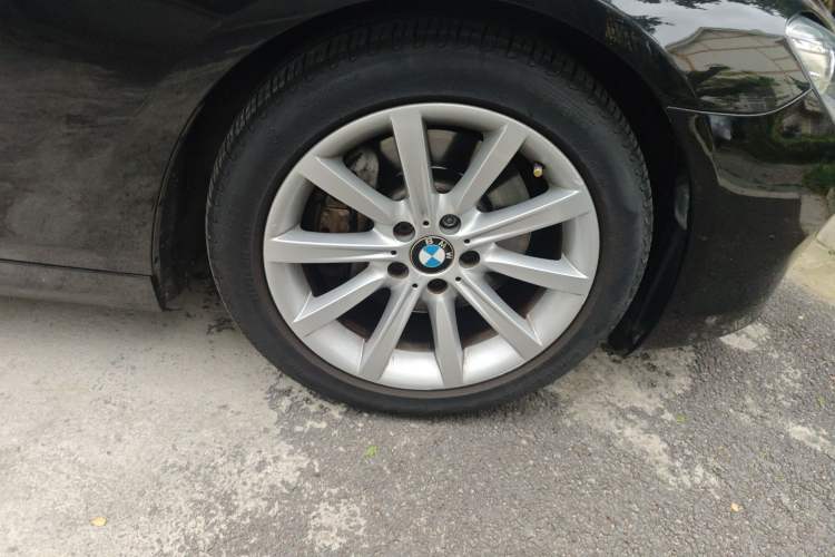 Used BMW 6 Series 2011 640i Convertible Coupe Right Front Wheel Hub