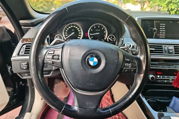 Used BMW 6 Series 2011 650i Convertible Coupe Steering Wheel