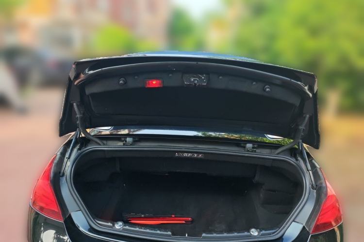 Used BMW 6 Series 2011 650i Convertible Coupe Trunk