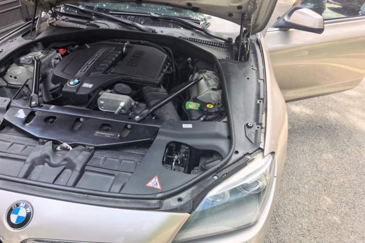 Used BMW 6 Series 2011 640i Convertible Coupe Engine Bay Left
