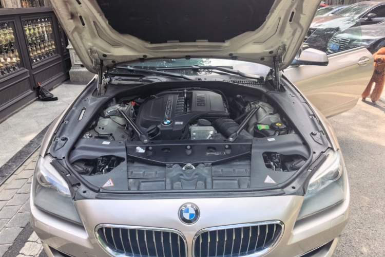 Used BMW 6 Series 2011 640i Convertible Coupe Engine Bay