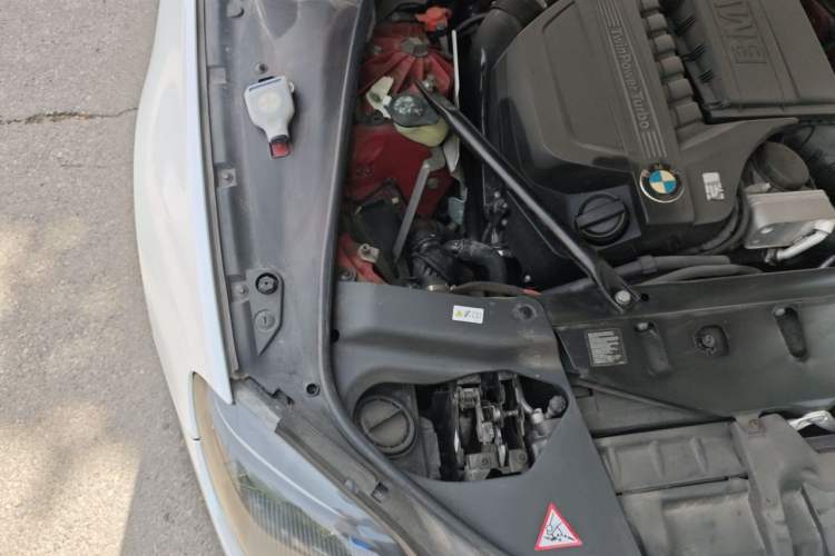 Used BMW 6 Series 2011 640i Convertible Coupe Engine Bay Right