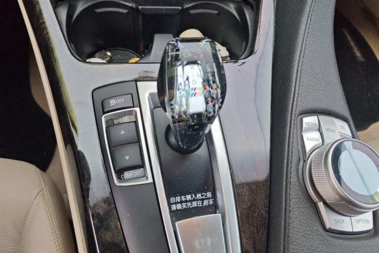 Used BMW 6 Series 2011 640i Convertible Coupe Gear Lever
