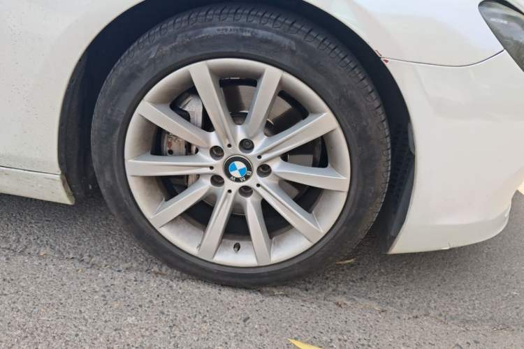 Used BMW 6 Series 2011 640i Convertible Coupe Right Front Wheel Hub