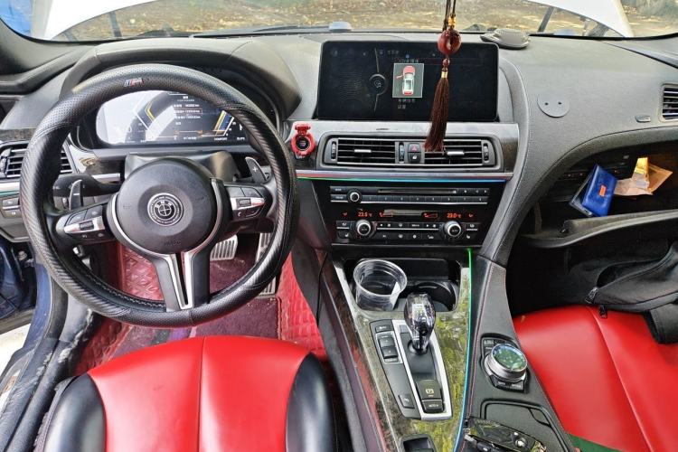 Used BMW 6 Series 2011 640i Convertible Coupe Center Console