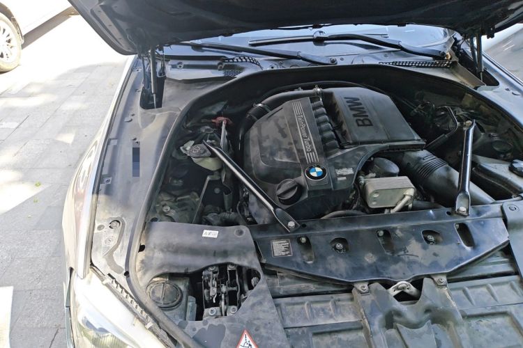 Used BMW 6 Series 2011 640i Convertible Coupe Engine Bay Right