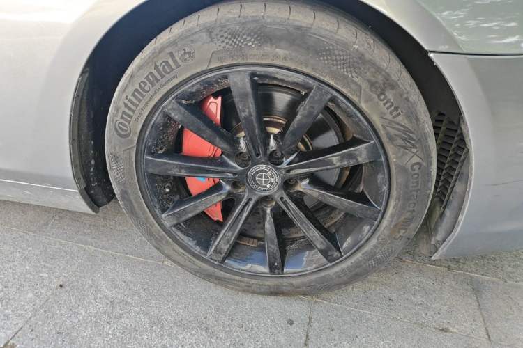 Used BMW 6 Series 2011 640i Convertible Coupe Right Front Wheel Hub