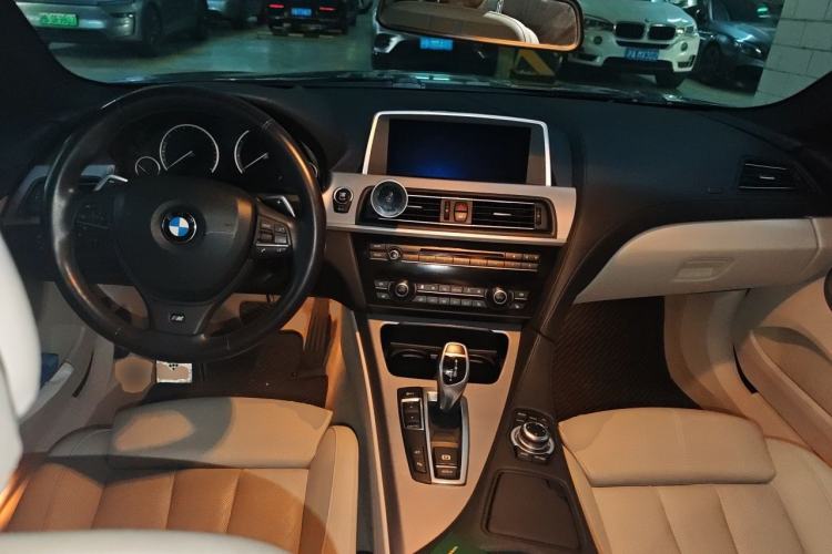 Used BMW 6 Series  Center Console