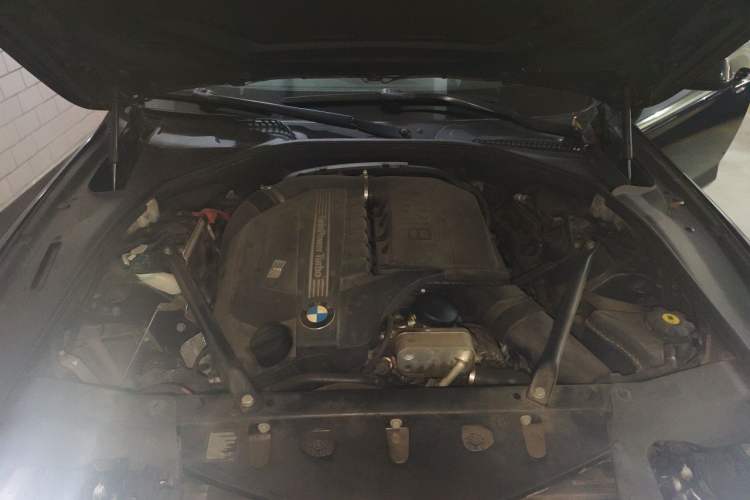 Used BMW 6 Series  Engine Bay