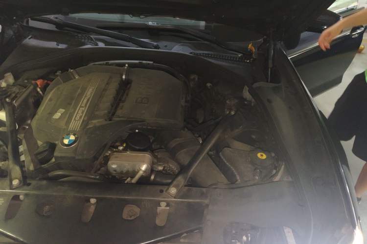 Used BMW 6 Series  Engine Bay Left