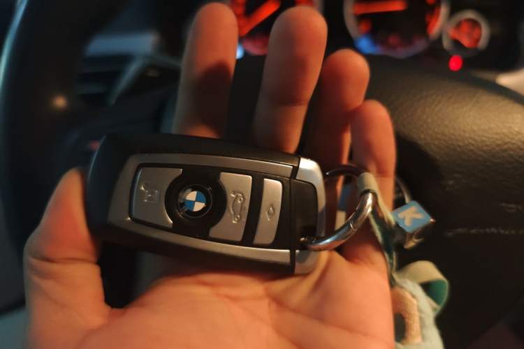 Used BMW 6 Series  Vehicle Key