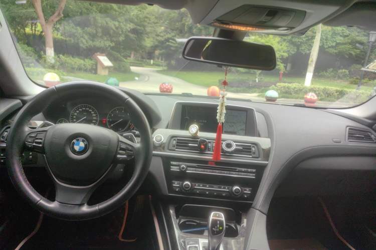 Used BMW 6 Series 2012 640i Gran Coupe Center Console
