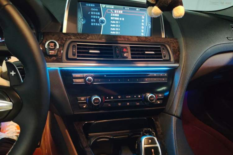 Used BMW 6 Series 2012 640i two-door coupe Audio And AC Panel
