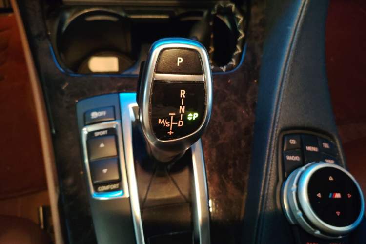 Used BMW 6 Series 2012 640i two-door coupe Gear Lever