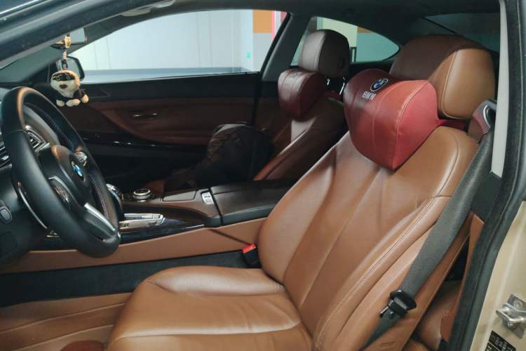 Used BMW 6 Series 2012 640i two-door coupe Left Front Seat