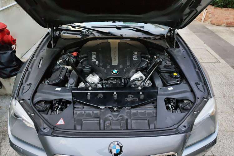 Used BMW 6 Series 2012 650i two-door coupe Engine Bay