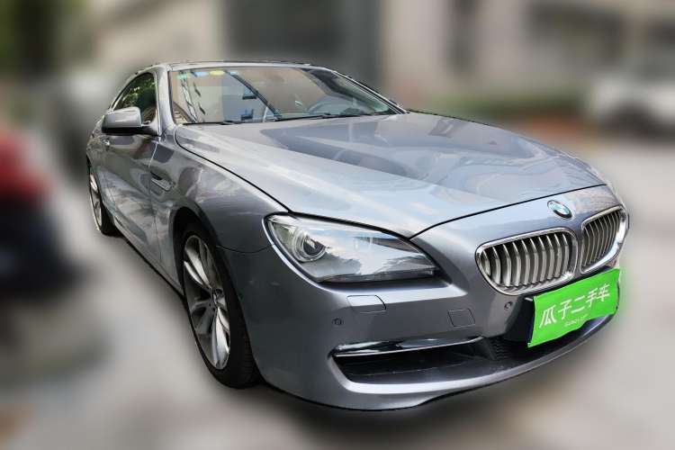 Used BMW 6 Series 2012 650i two-door coupe Front Right 45 Deg