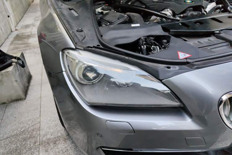 Used BMW 6 Series 2012 650i two-door coupe Right Front Headlight