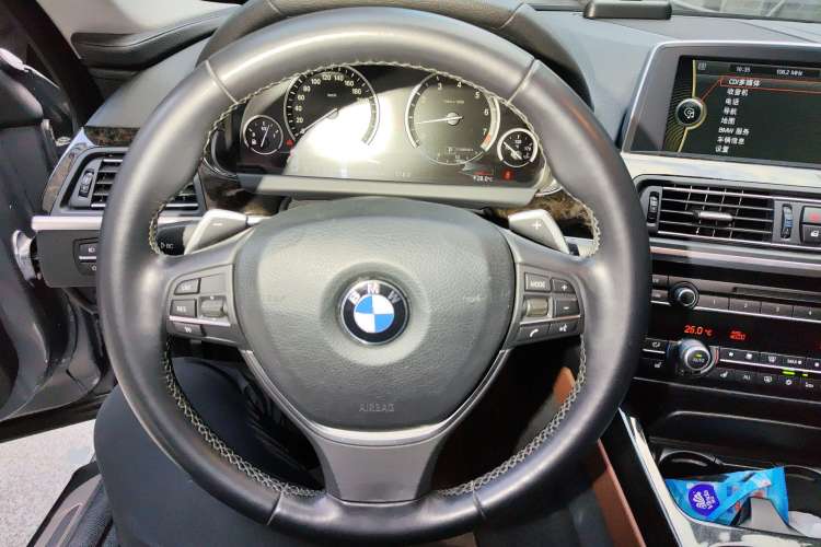 Used BMW 6 Series 2012 650i two-door coupe Steering Wheel