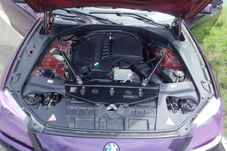 Used BMW 6 Series 2012 640i two-door coupe Engine Bay