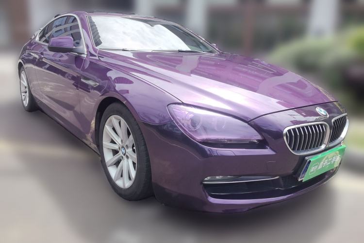 Used BMW 6 Series 2012 640i two-door coupe Front Right 45 Deg