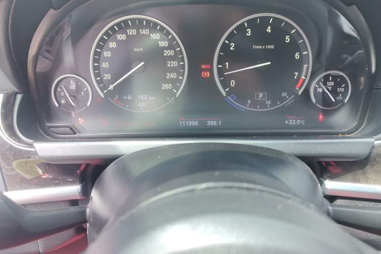Used BMW 6 Series 2012 640i two-door coupe Odometer Close Up