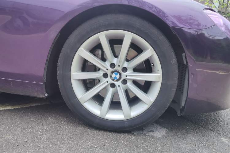 Used BMW 6 Series 2012 640i two-door coupe Right Front Wheel Hub