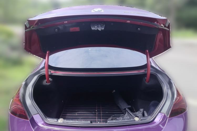 Used BMW 6 Series 2012 640i two-door coupe Trunk