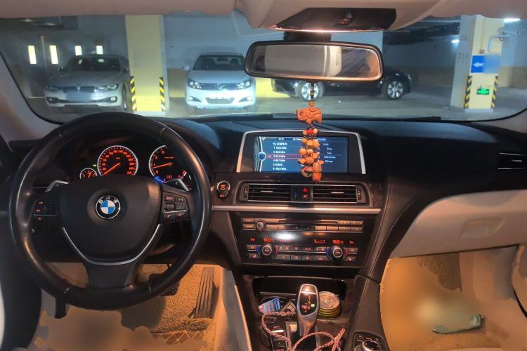 Used BMW 6 Series 2012 640i Gran Coupe Center Console