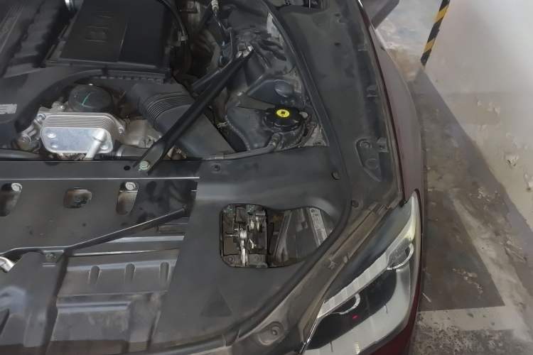 Used BMW 6 Series 2012 640i Gran Coupe Engine Bay Left