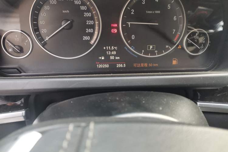 Used BMW 6 Series 2012 640i two-door coupe Odometer Close Up