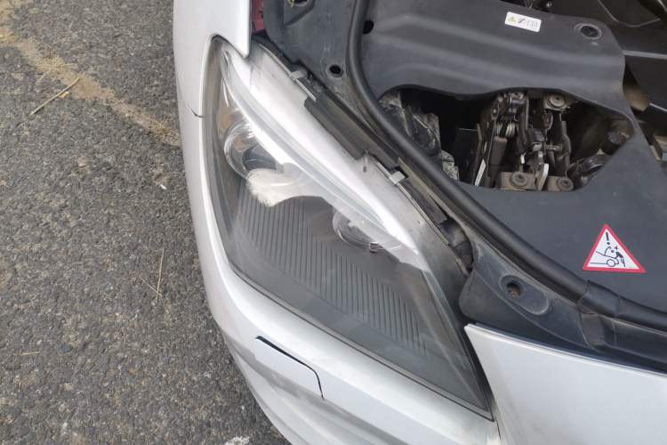 Used BMW 6 Series 2012 640i two-door coupe Right Front Headlight