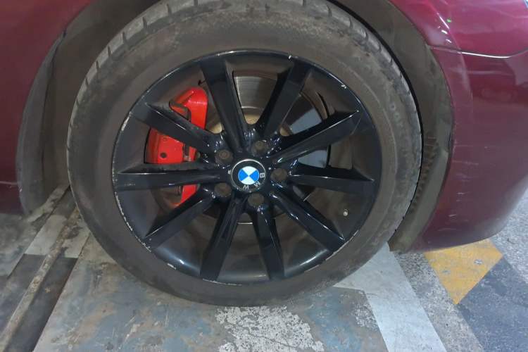 Used BMW 6 Series 2012 640i Gran Coupe Right Front Wheel Hub