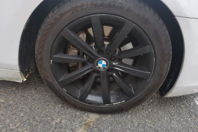 Used BMW 6 Series 2012 640i two-door coupe Right Front Wheel Hub