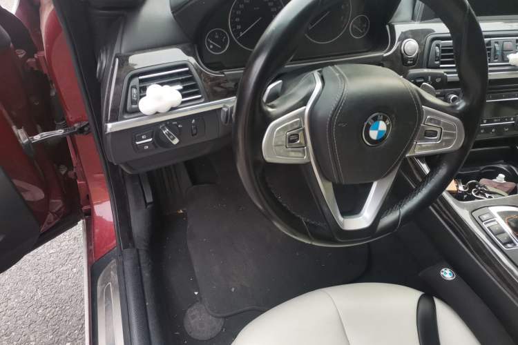 Used BMW 6 Series 2012 640i two-door coupe Steering Wheel