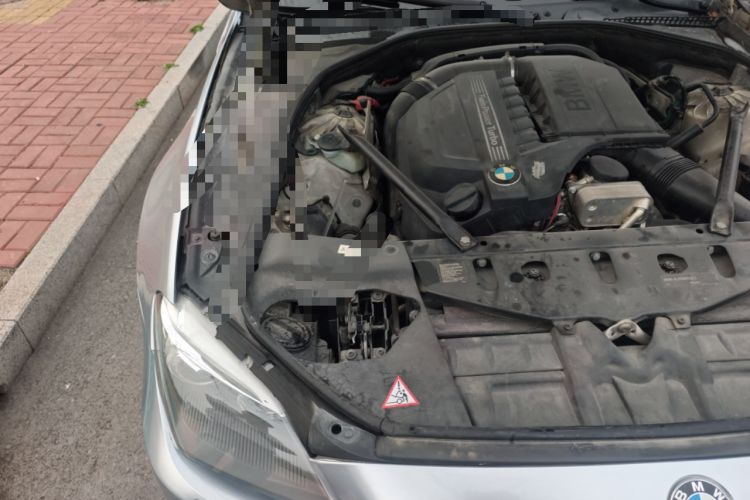Used BMW 6 Series 2012 640i two-door coupe Engine Bay Right