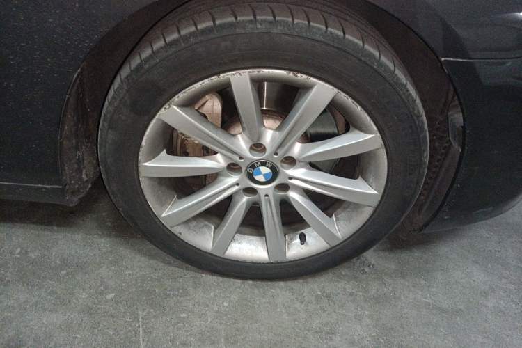 Used BMW 6 Series 2012 640i Gran Coupe Right Front Wheel Hub