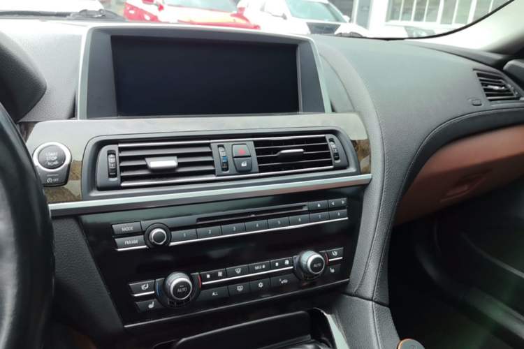 Used BMW 6 Series 2012 640i Gran Coupe Audio And AC Panel