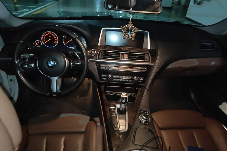 Used BMW 6 Series 2012 640i Gran Coupe Center Console