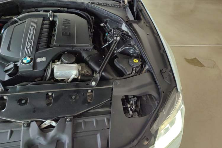 Used BMW 6 Series 2012 640i Gran Coupe Engine Bay Left