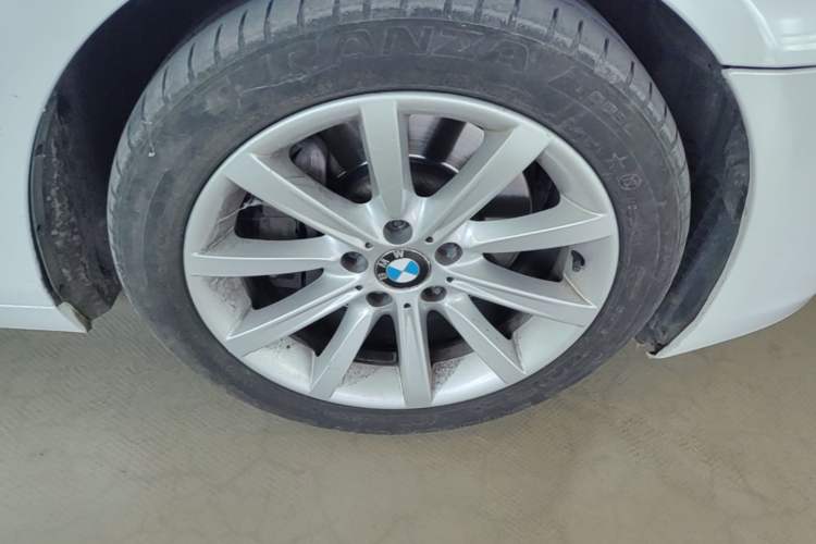 Used BMW 6 Series 2012 640i Gran Coupe Right Front Wheel Hub