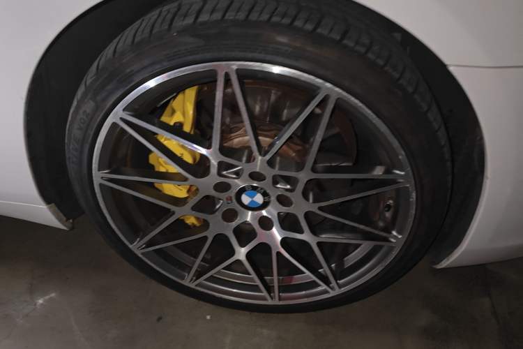Used BMW 6 Series 2012 640i Gran Coupe Right Front Wheel Hub
