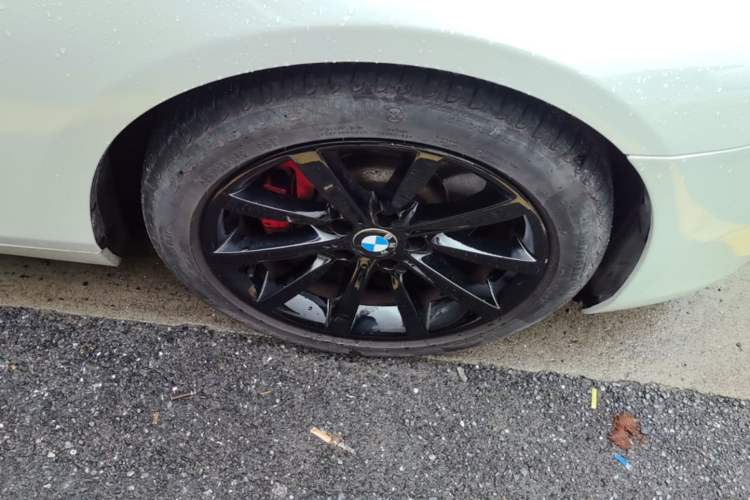 Used BMW 6 Series 2012 640i Gran Coupe Right Front Wheel Hub