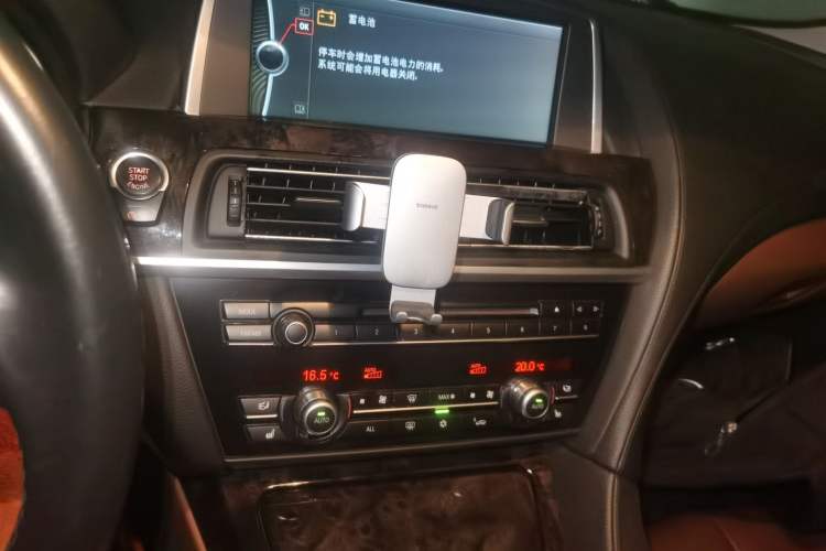 Used BMW 6 Series 2013 640i Coupe Audio And AC Panel