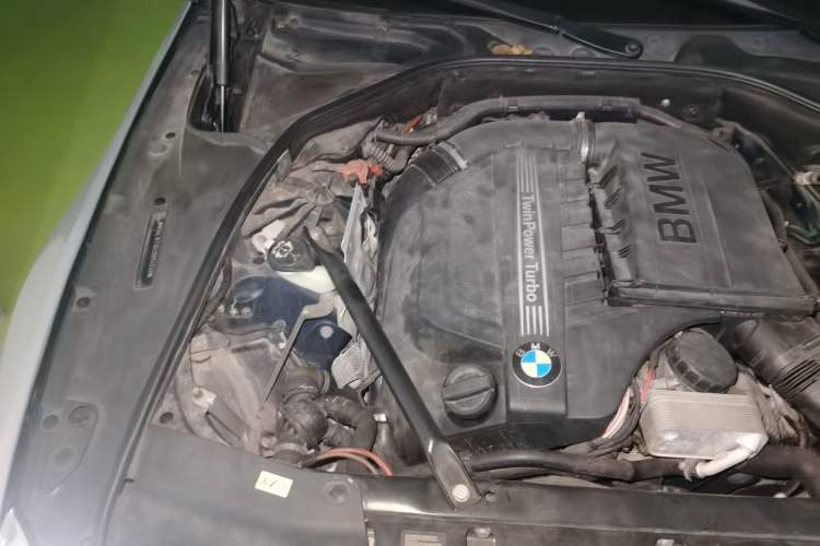 Used BMW 6 Series 2013 640i Coupe Engine Bay Right