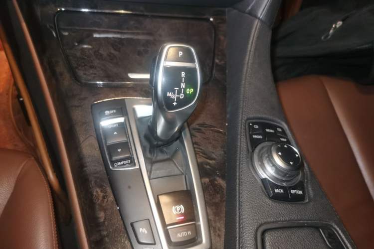 Used BMW 6 Series 2013 640i Coupe Gear Lever