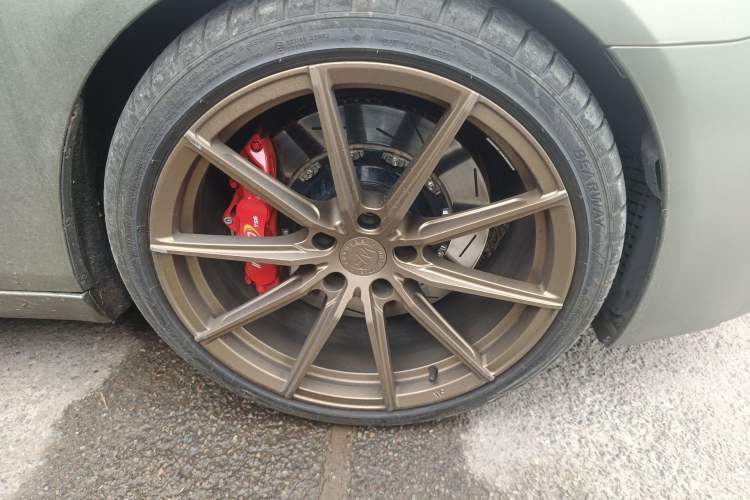 Used BMW 6 Series 2013 Facelift 640i Gran Coupe Right Front Wheel Hub